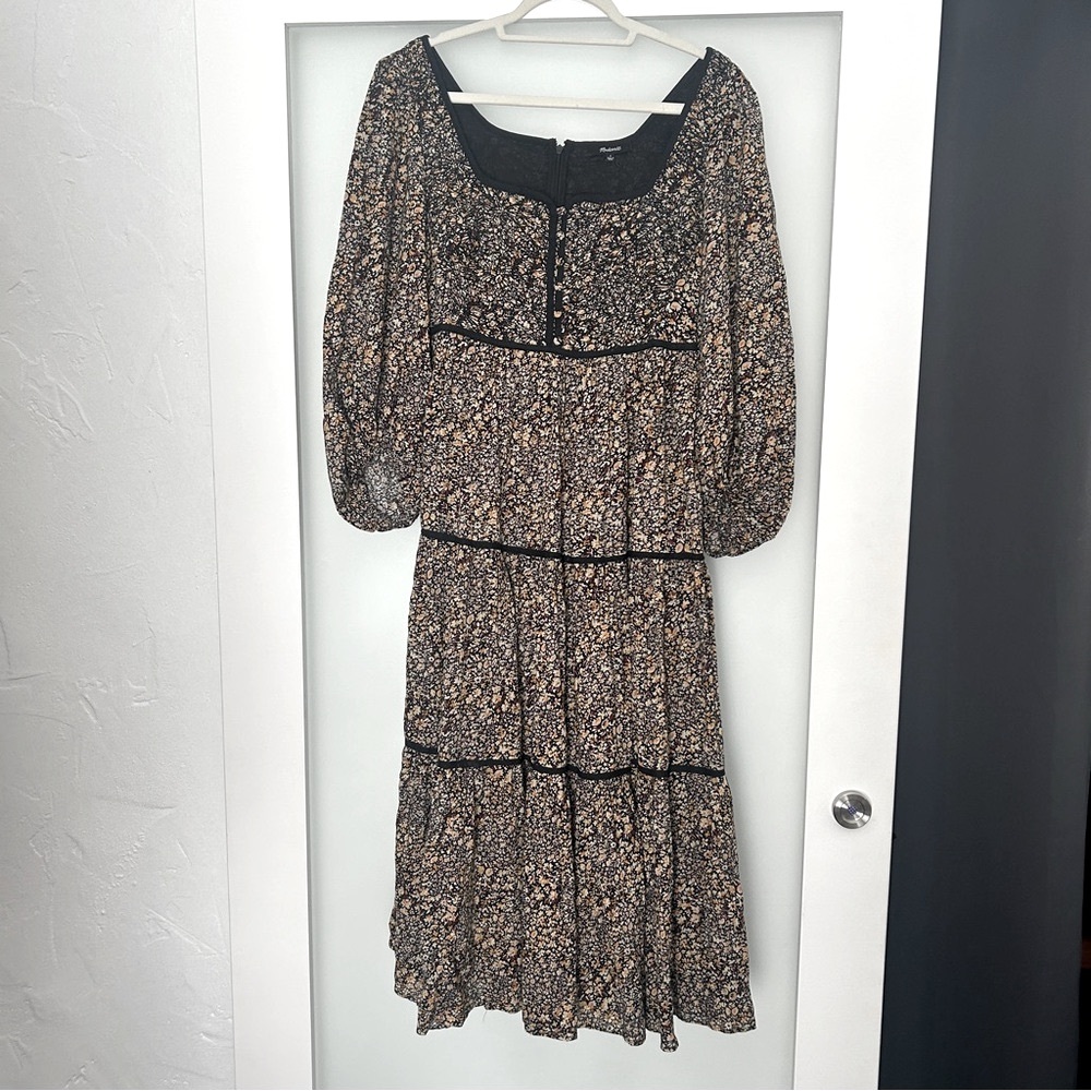 Madewell Embroidered Tiered Midi Dress in Cottage Garden 4 - Picture 4 of 9
